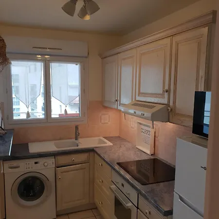 Apartamento Climatise Centre Ville, Proche Plages Raphael Et Frejus Avec Ascenseur *