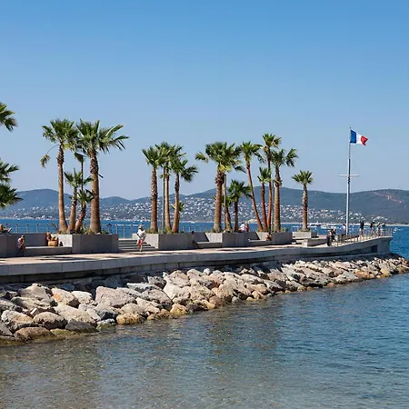 Climatise Centre Ville, Proche Plages Raphael Et Frejus Avec Ascenseur * Saint-Raphaël